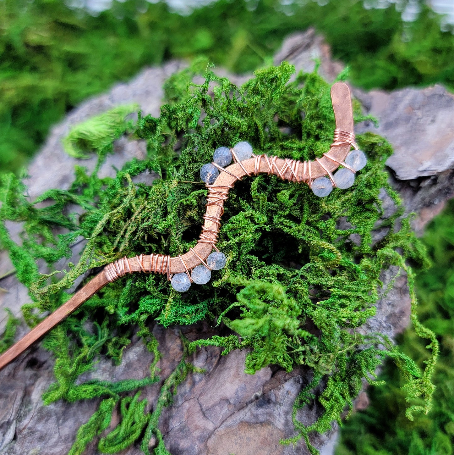 Labradorite Hammered Copper Squiggle Hair Stick